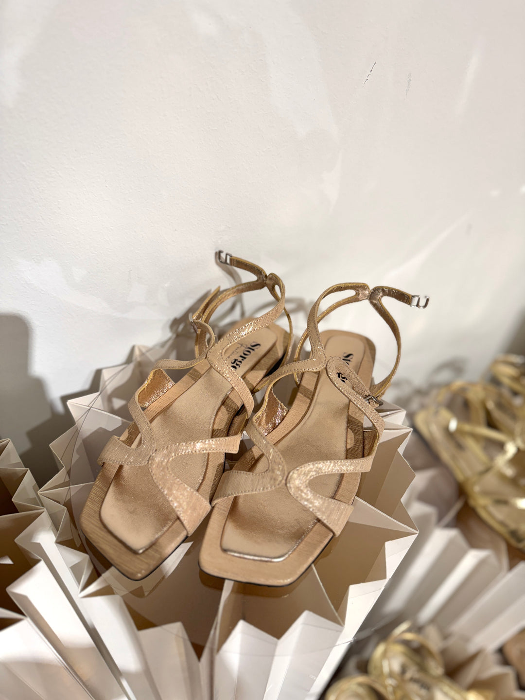 [PRE-ORDER] Leather Sandals (ROSE GOLD)