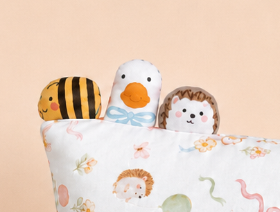 [PRE-ORDER] Poppy Pine Pillowcase